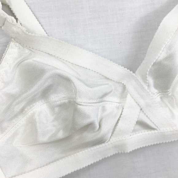 NWT vintage unlined nylon bullet bra - Picture 2 of 4
